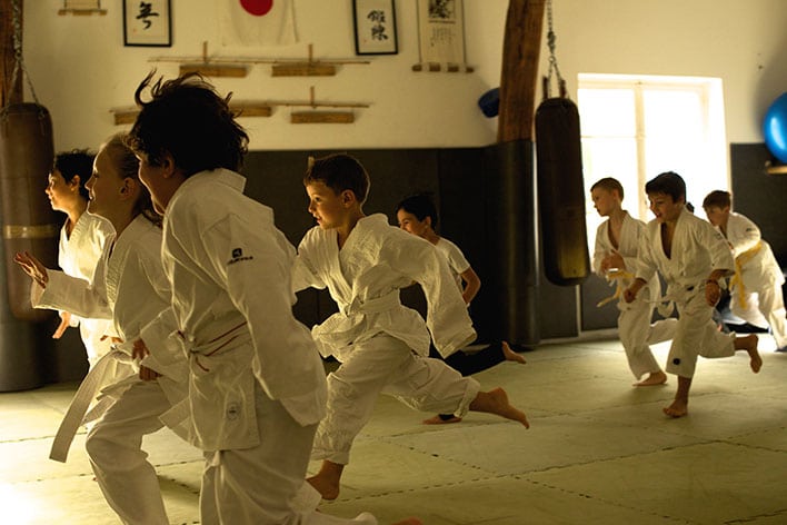 Enfants durant un cours de Karaté